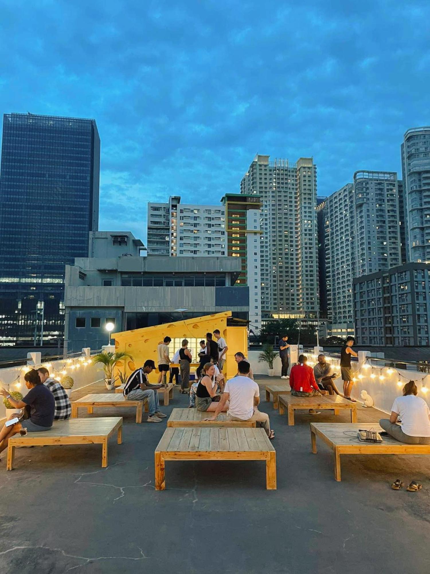 Cheese Hostel Manila Makati City Exteriér fotografie