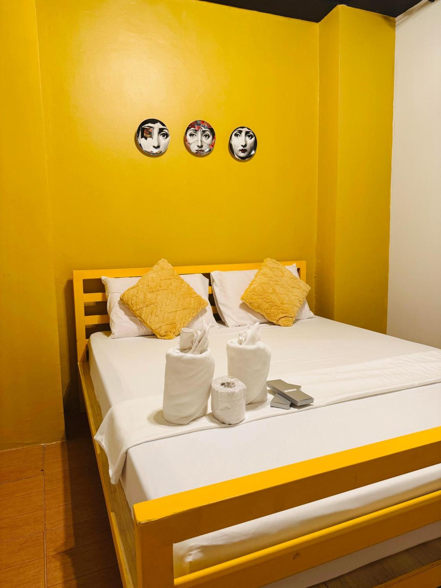 Cheese Hostel Manila Makati City Exteriér fotografie