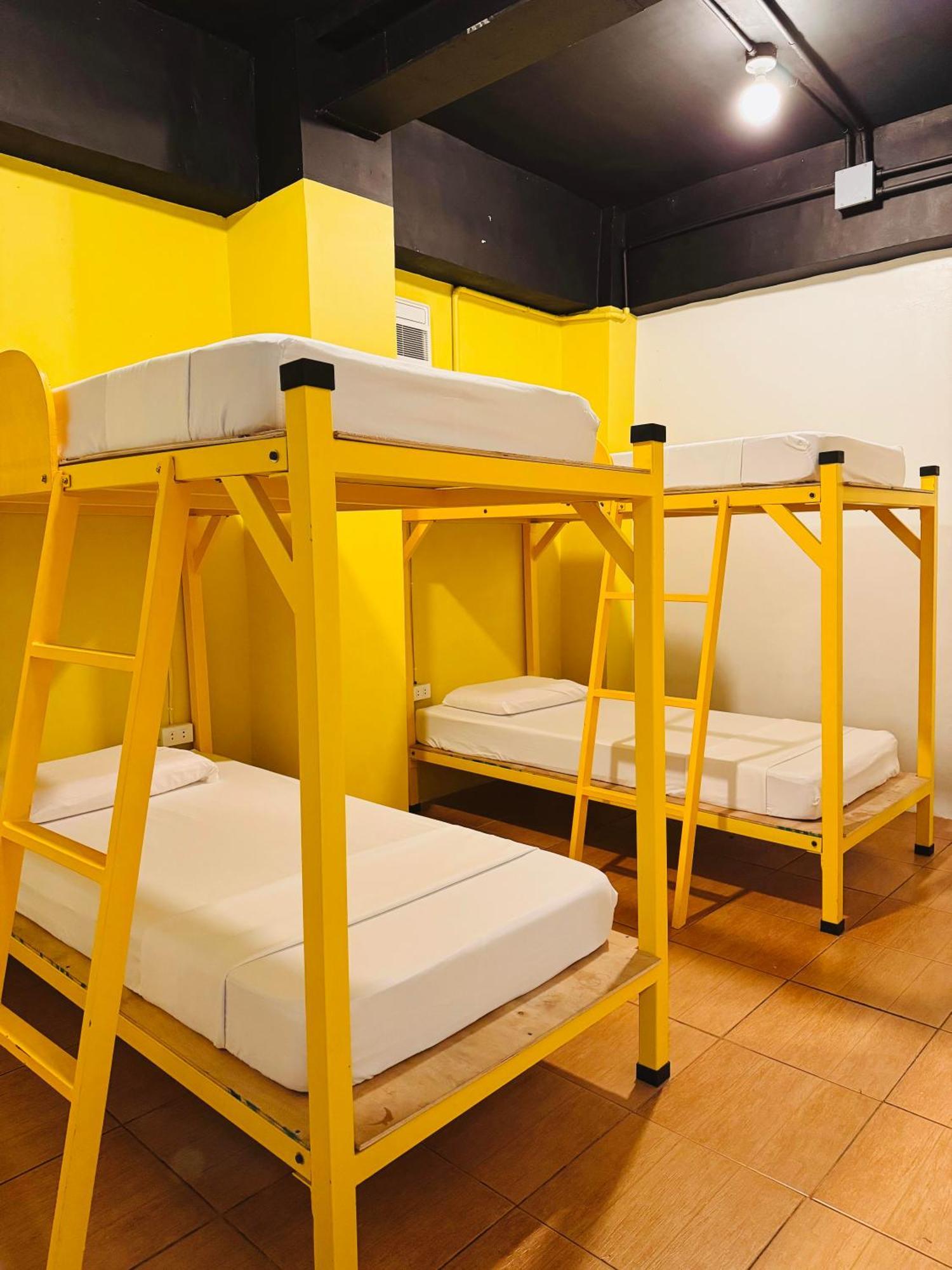 Cheese Hostel Manila Makati City Exteriér fotografie