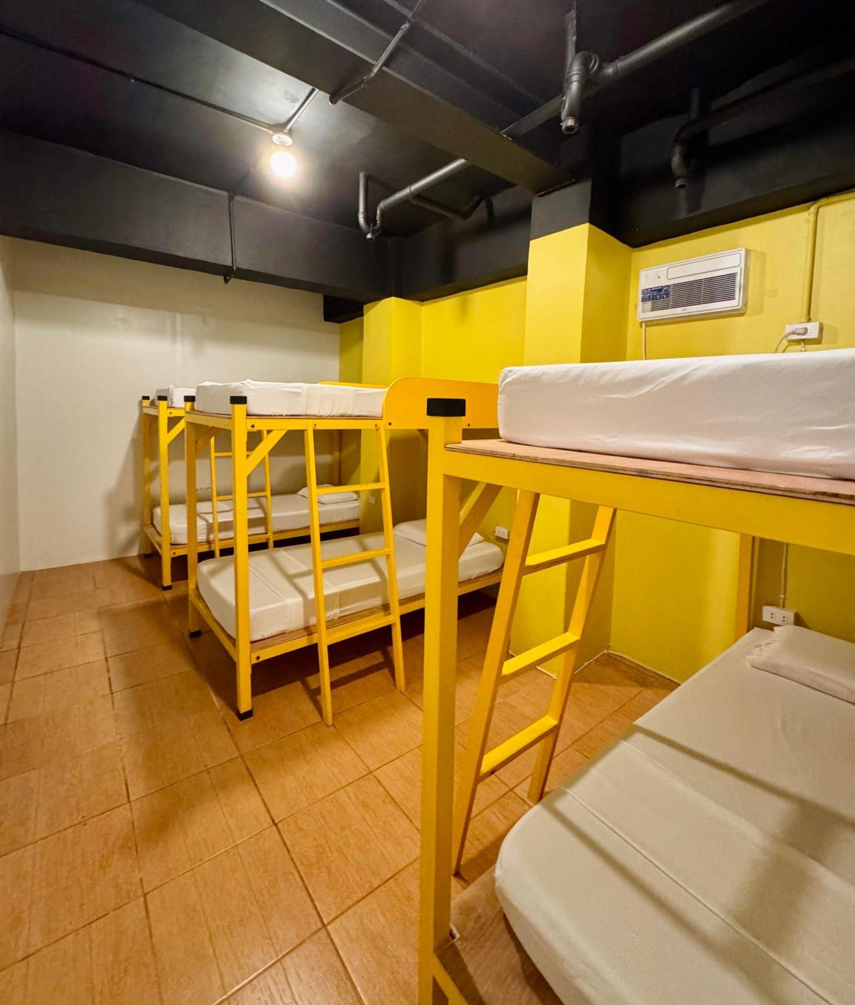 Cheese Hostel Manila Makati City Exteriér fotografie