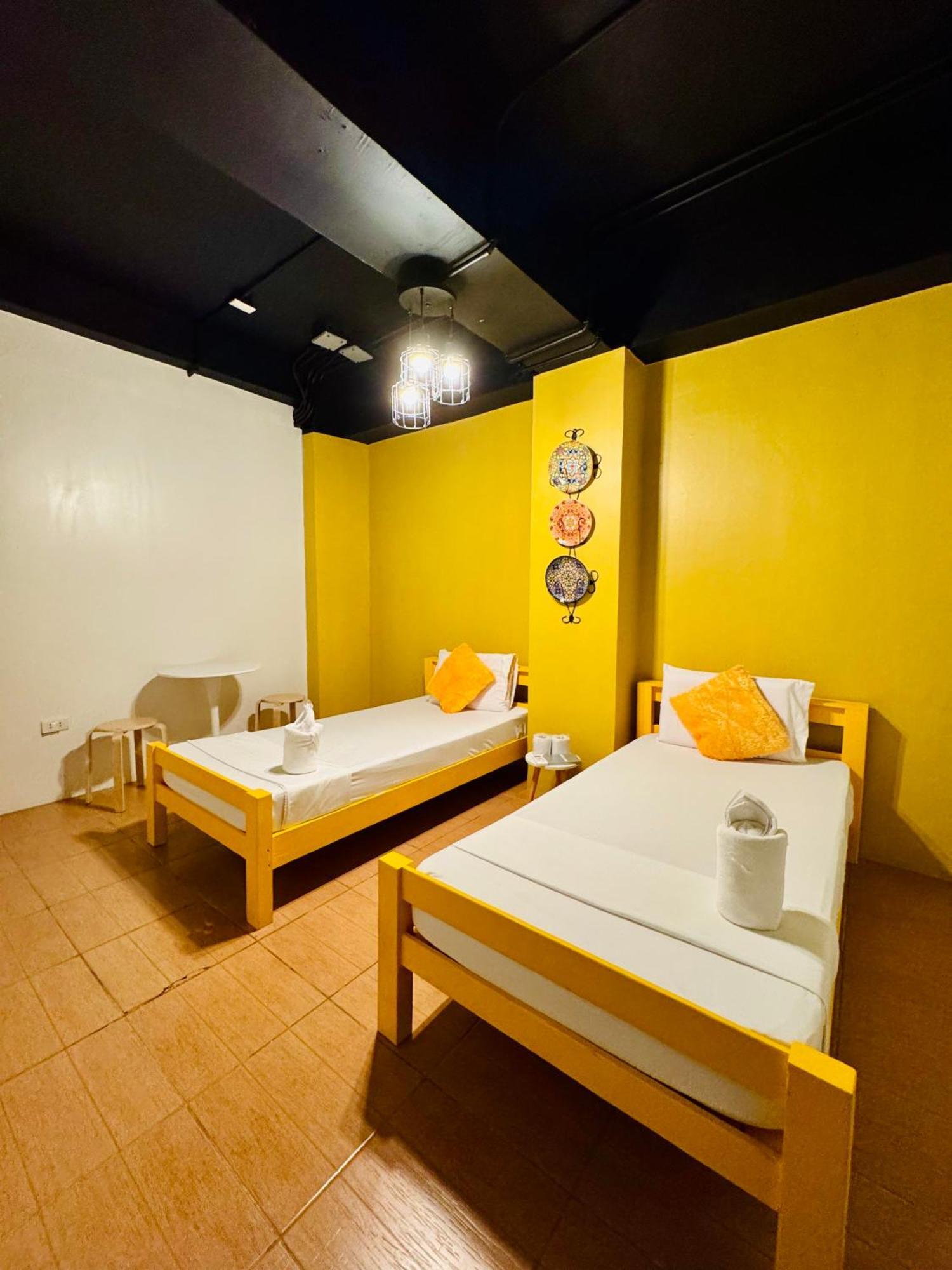 Cheese Hostel Manila Makati City Exteriér fotografie