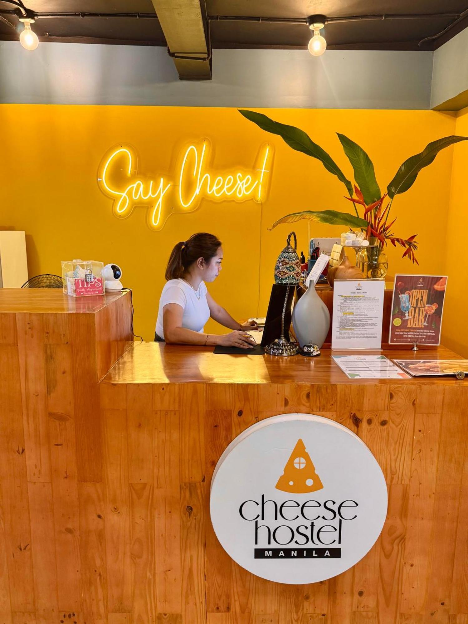 Cheese Hostel Manila Makati City Exteriér fotografie