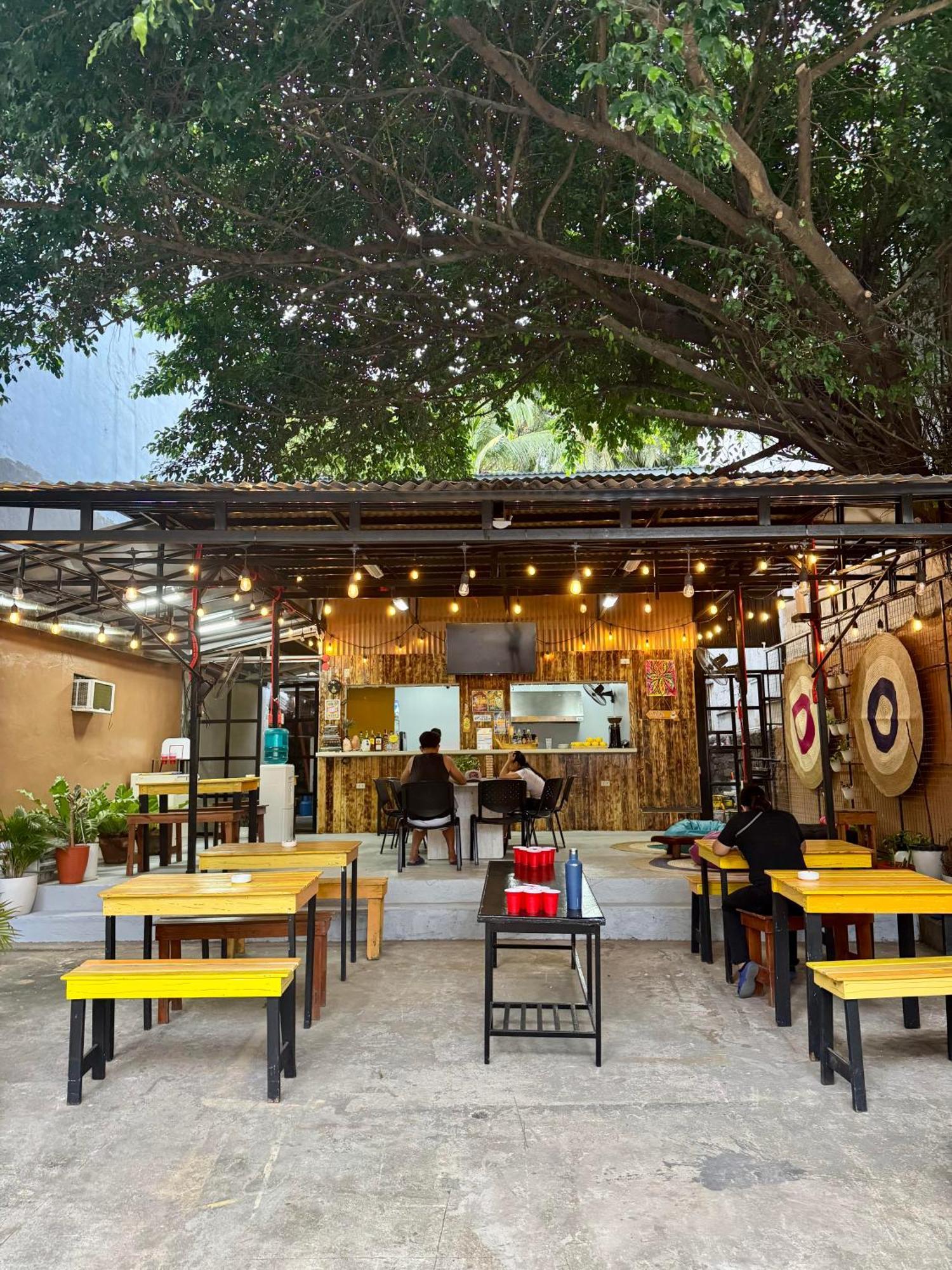 Cheese Hostel Manila Makati City Exteriér fotografie