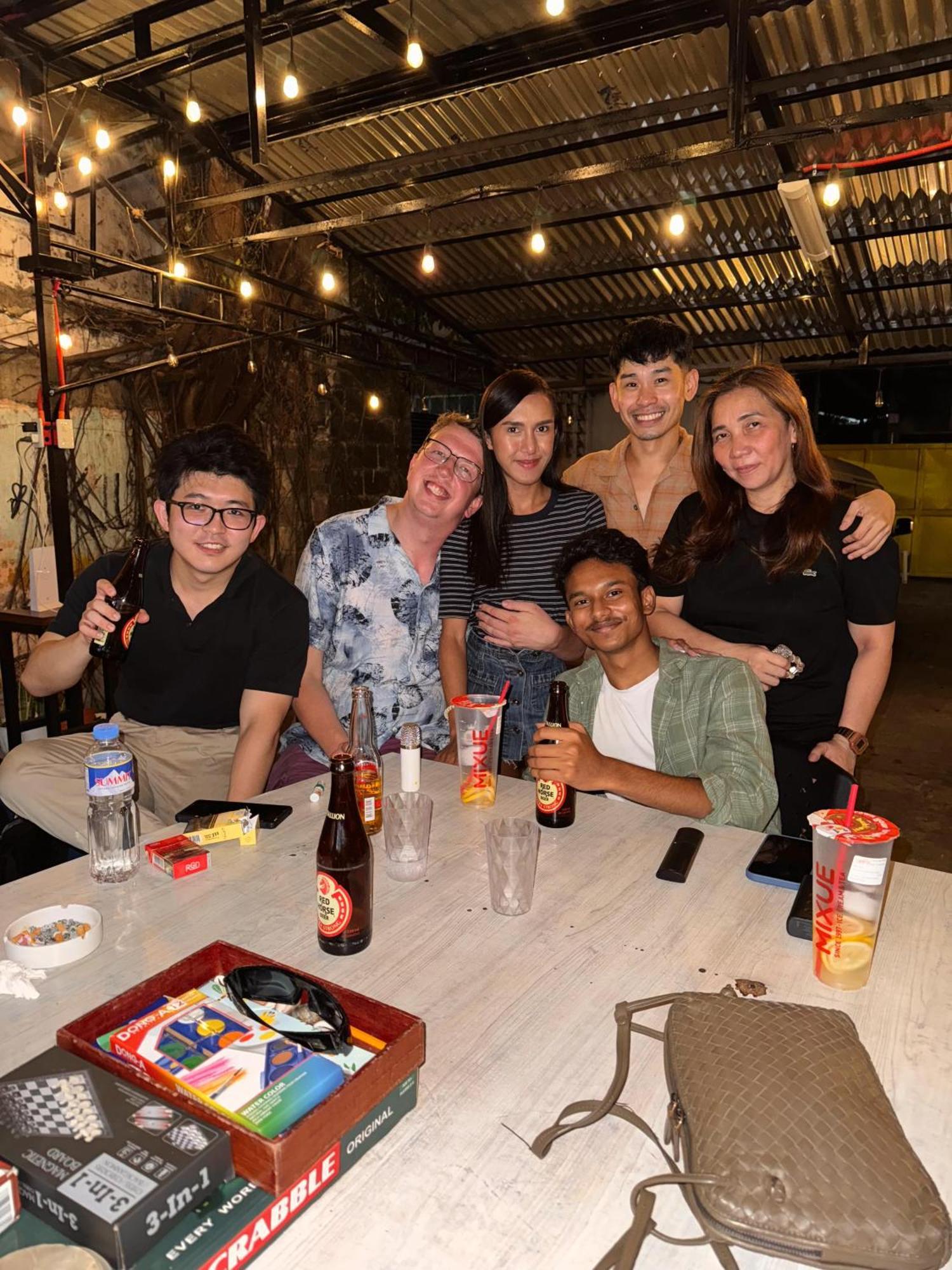 Cheese Hostel Manila Makati City Exteriér fotografie